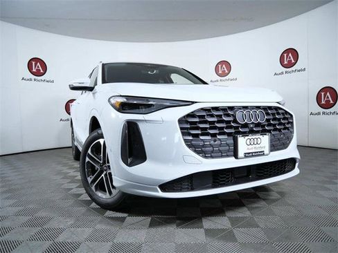 New 2025 Audi Q5 Premium Plus image 2