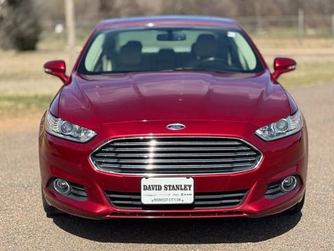 Used 2016 Ford Fusion SE w/ Equipment Group 502A image 2