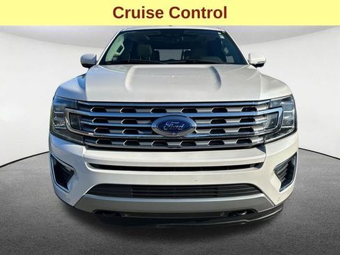 Used 2019 Ford Expedition Limited image 4