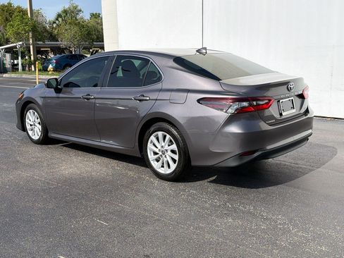 Certified 2021 Toyota Camry LE FWD image 3
