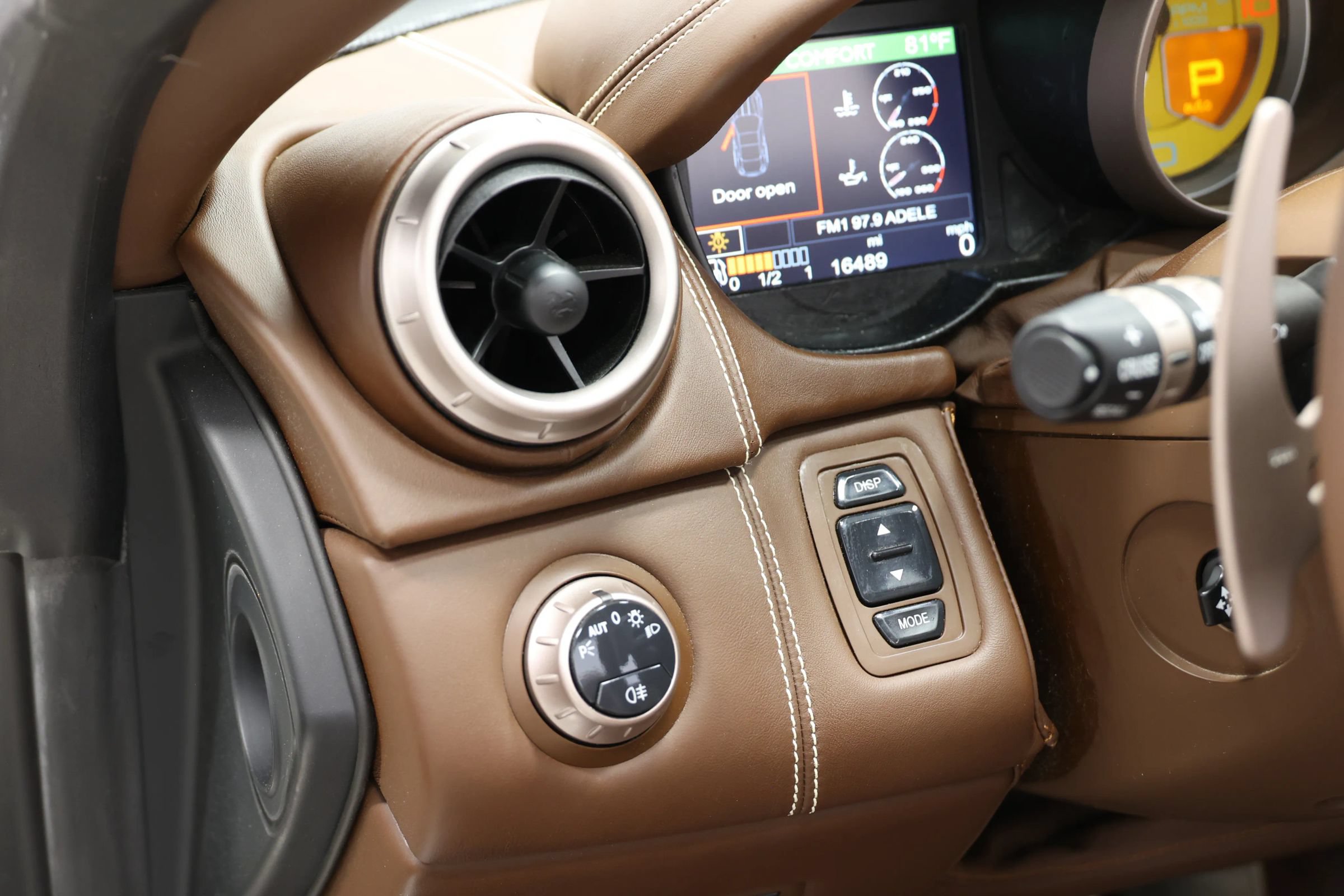Used 2010 Ferrari California RWD image 26