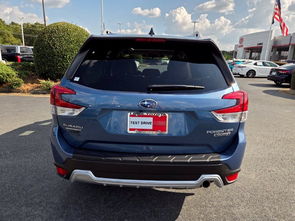 Used 2024 Subaru Forester Touring w/ POP Package 3 AWD/4WD image 10