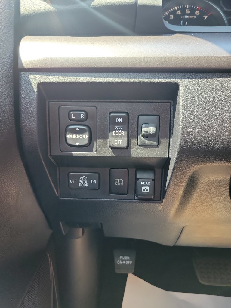 Certified 2021 Toyota Tundra SR5 w/ SR5 Upgrade Package AWD/4WD image 17