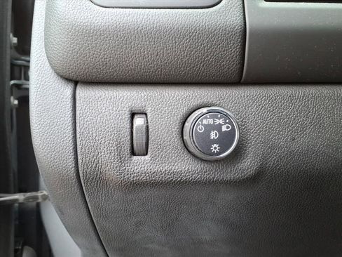 Used 2019 Chevrolet Colorado LT w/ LT Convenience Package image 18