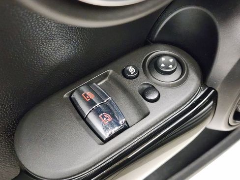 Used 2022 MINI Cooper SE image 16