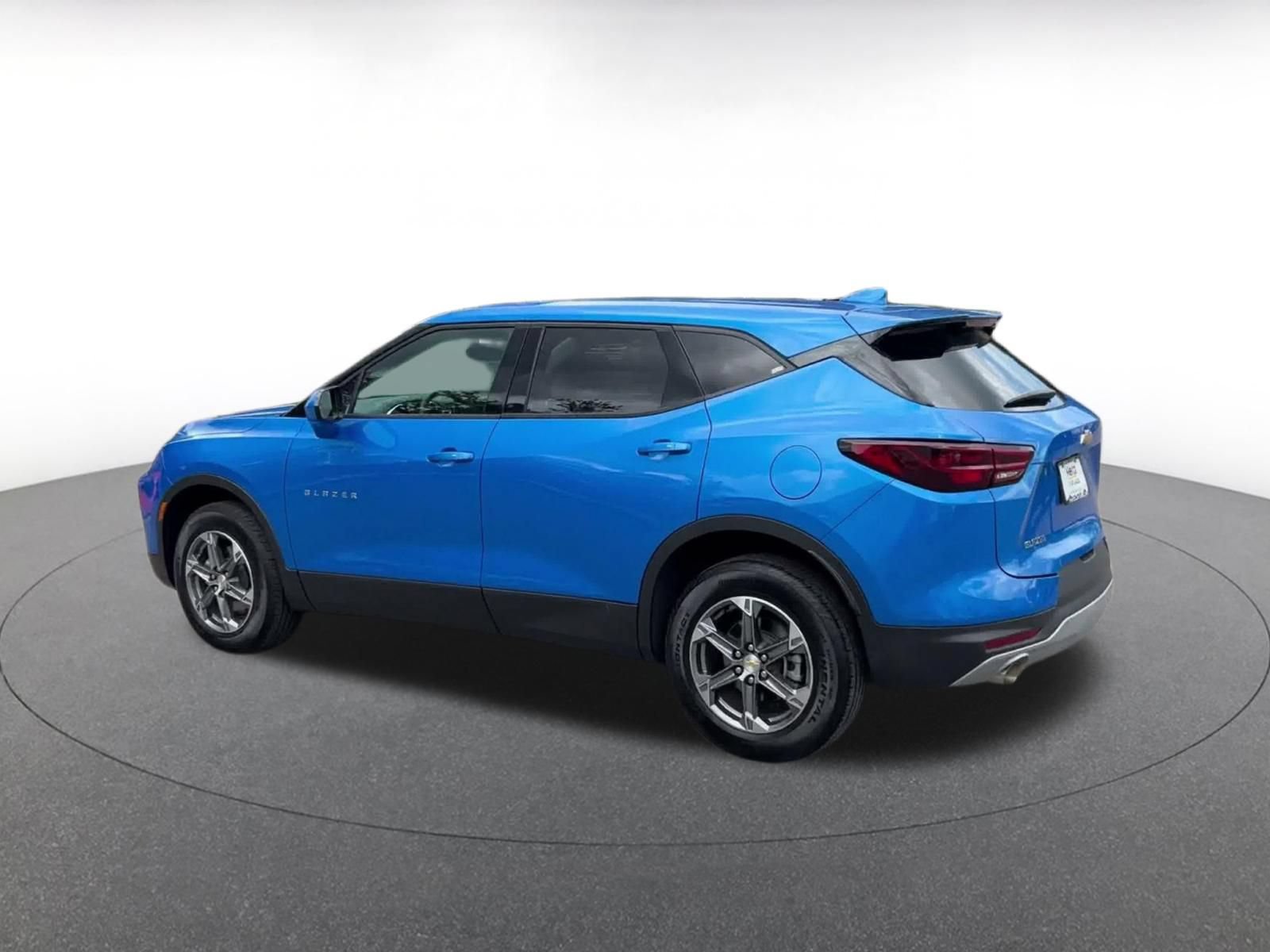 Used 2026 Chevrolet Blazer LT FWD image 8