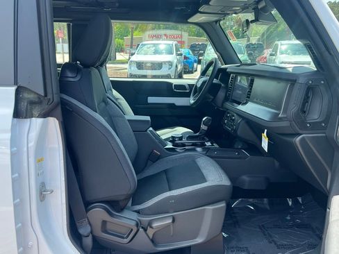 New 2025 Ford Bronco 2-Door image 32