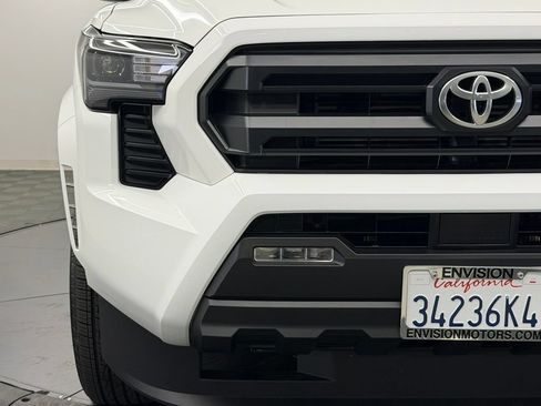 Certified 2026 Toyota Tacoma SR5 AWD/4WD image 9