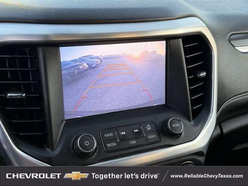 Used 2017 GMC Acadia SLT w/ LPO, Black Accent Package AWD/4WD image 23