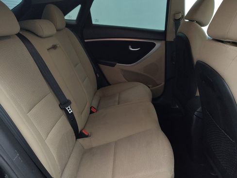 Used 2016 Hyundai Elantra GT FWD image 19