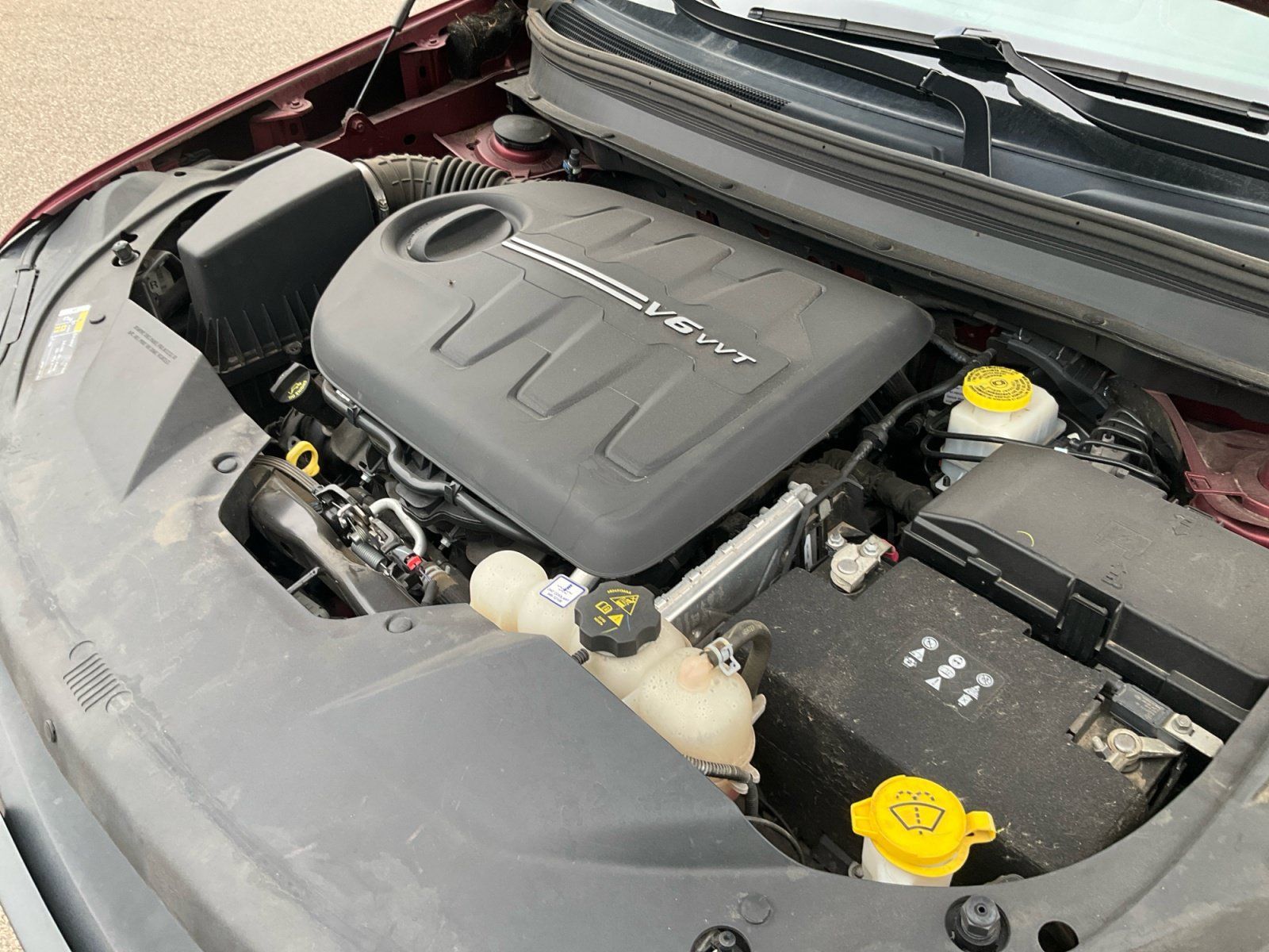 Used 2019 Jeep Cherokee Trailhawk AWD/4WD image 31