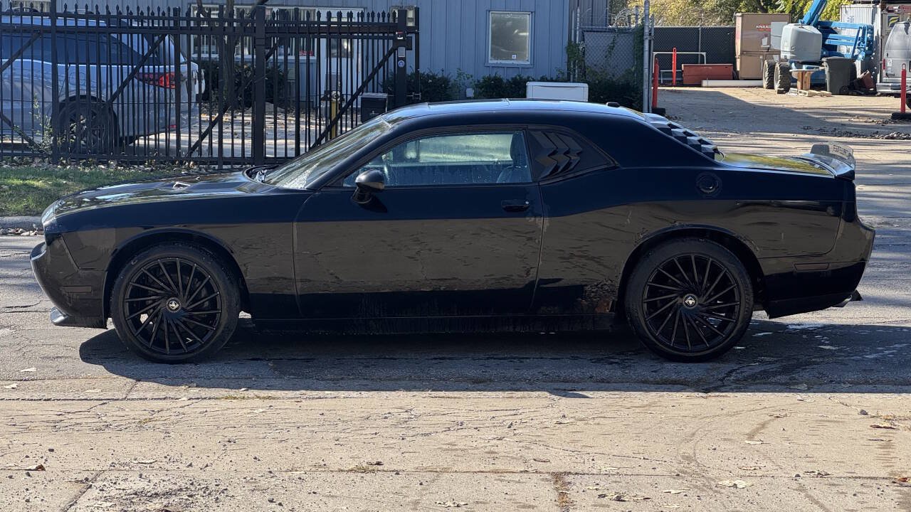 Used 2012 Dodge Challenger SXT Plus RWD image 1