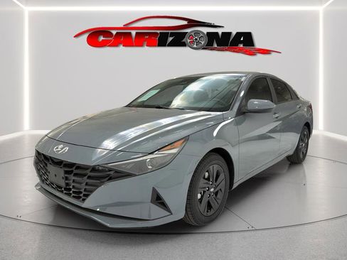 Used 2022 Hyundai Elantra SEL image 4