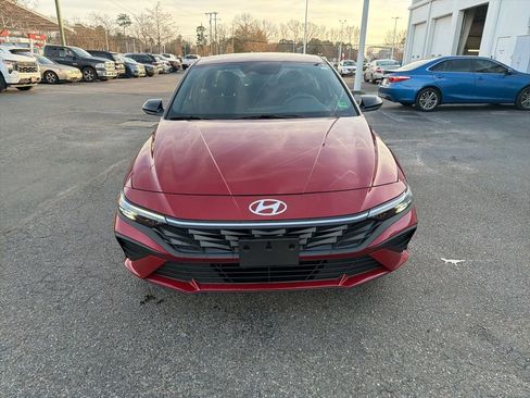 New 2025 Hyundai Elantra Sport image 9