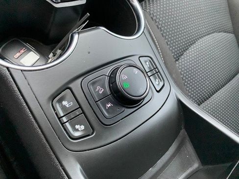 Certified 2022 GMC Terrain SLE w/ Driver Convenience Package image 25