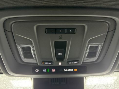 Used 2025 Chevrolet Silverado 1500 RST AWD/4WD image 21