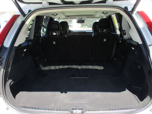 Certified 2023 Volvo XC90 B5 Core w/ Climate Package AWD/4WD image 13