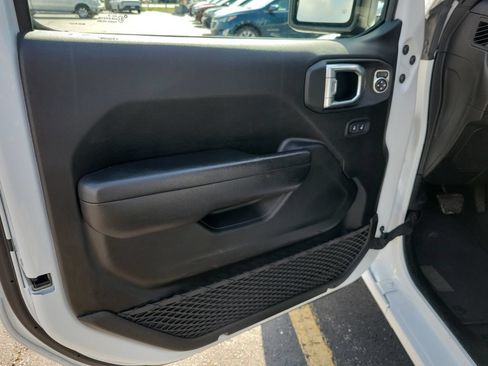 Used 2024 Jeep Wrangler Unlimited Sport AWD/4WD image 22