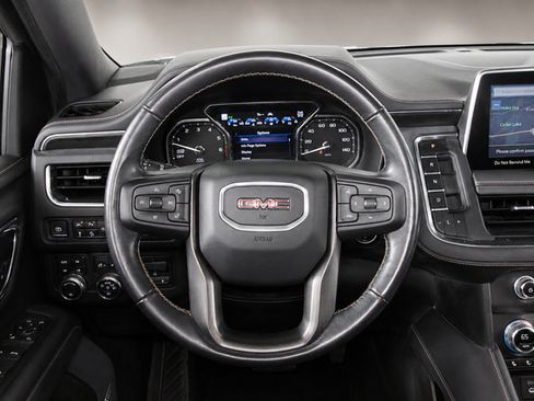 Used 2021 GMC Yukon XL AT4 w/ AT4 Premium Plus Package AWD/4WD image 9