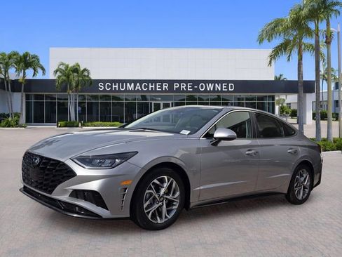 Used 2023 Hyundai Sonata SEL FWD image 3