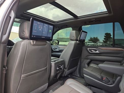 Used 2021 Chevrolet Tahoe High Country w/ Max Trailering Package AWD/4WD image 16
