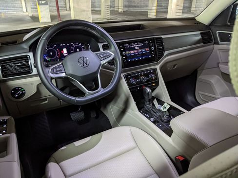 Certified 2023 Volkswagen Atlas SE AWD/4WD image 12