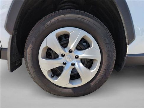 Used 2024 Toyota RAV4 LE AWD/4WD image 17