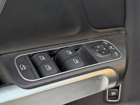 Certified 2022 Mercedes-Benz GLB 250 GLB 250 image 8