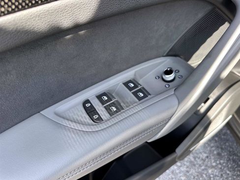 Used 2023 Audi SQ5 Premium Plus w/ Premium Plus Package image 18