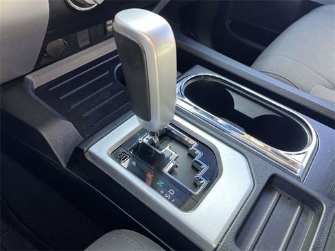 Used 2017 Toyota Tundra SR5 w/ SR5 Upgrade Package image 28