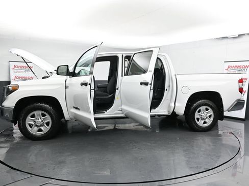 Used 2021 Toyota Tundra SR5 w/ SR5 Upgrade Package AWD/4WD image 45