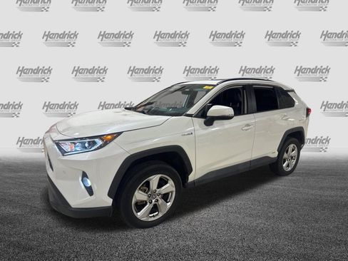 Used 2021 Toyota RAV4 XLE Premium AWD/4WD image 16