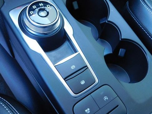 Used 2022 Ford Escape SEL w/ Technology Package image 18