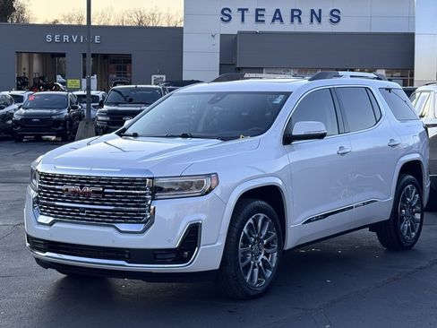 Used 2022 GMC Acadia Denali w/ Denali Technology Package image 2