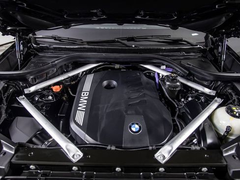 Used 2025 BMW X5 sDrive40i w/ M Sport Package RWD image 48
