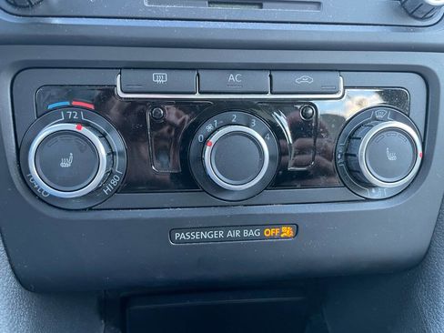 Used 2010 Volkswagen Jetta TDI image 13