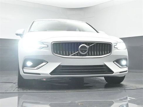 Used 2023 Volvo S60 B5 Ultimate w/ Climate Package image 36