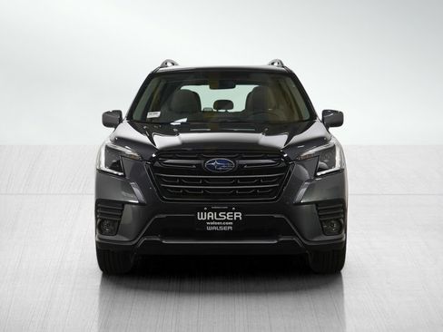 Used 2023 Subaru Forester Premium image 9