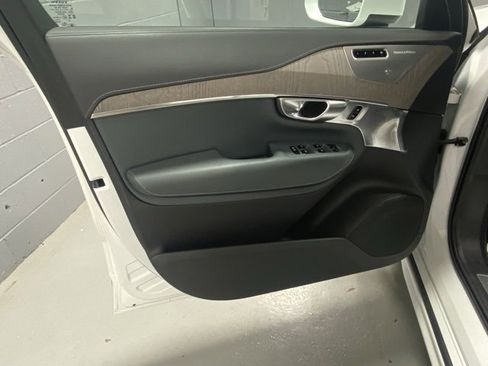 Certified 2023 Volvo XC90 T8 Ultimate w/ Lounge Package image 7