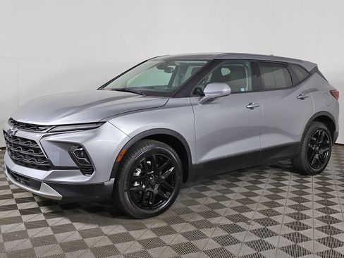 Used 2024 Chevrolet Blazer LT w/ Convenience Package FWD image 7