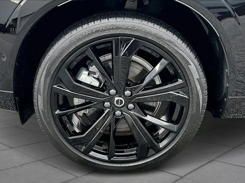 Used 2024 Volvo XC60 T8 Ultimate image 10