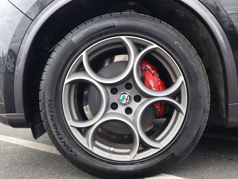 Used 2023 Alfa Romeo Stelvio Ti w/ Active Assist Plus Package image 8