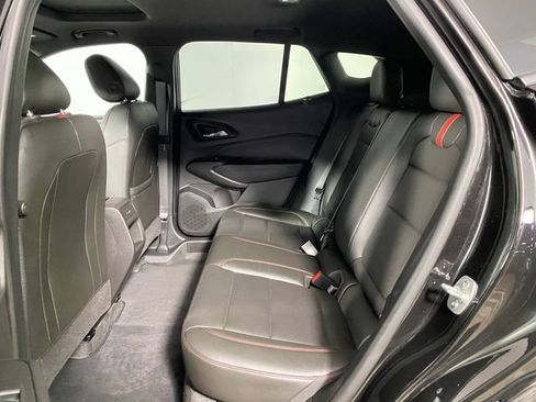 Certified 2025 Chevrolet Trax RS w/ Sunroof Package image 27