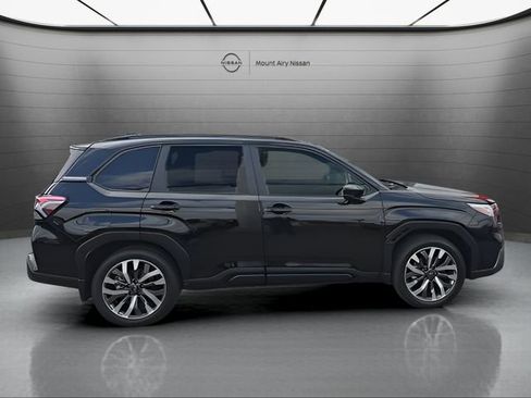 Used 2026 Subaru Forester Touring AWD/4WD image 3
