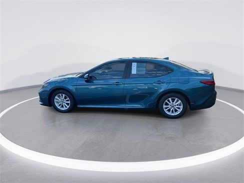 Used 2025 Toyota Camry LE w/ Convenience Package FWD image 4