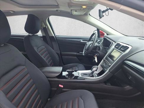 Used 2016 Ford Fusion SE FWD image 15