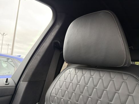 Used 2022 BMW X7 M50i w/ Cold Weather Package image 19