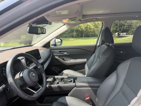 Used 2021 Nissan Rogue SL w/ Premium Package AWD/4WD image 4