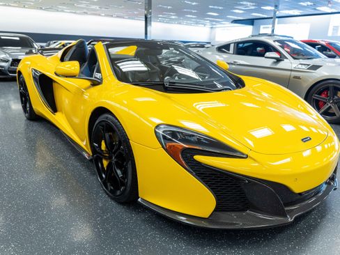Used 2015 McLaren 650S Spider RWD image 4