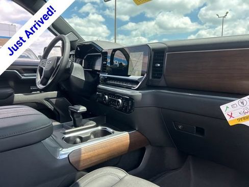 New 2026 Chevrolet Silverado 1500 High Country w/ Midnight Edition AWD/4WD image 33
